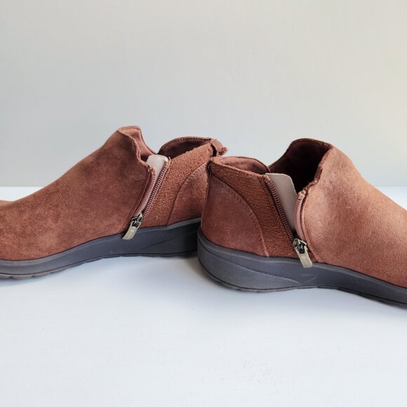 BZees LifeStride Get Going Size 8.5W Brown Slip-On Flat Heel Bootie Memory Foam - Picture 9 of 13